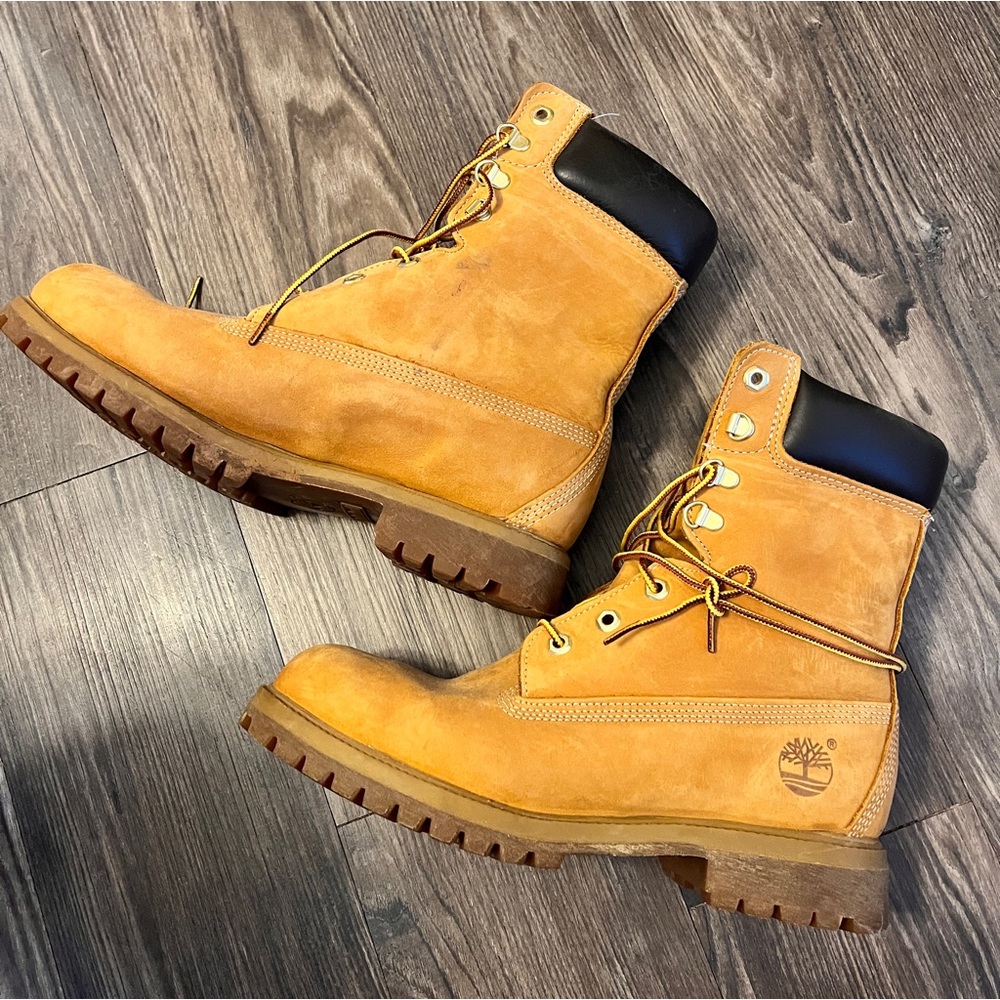 EUC - Timberland Boots
